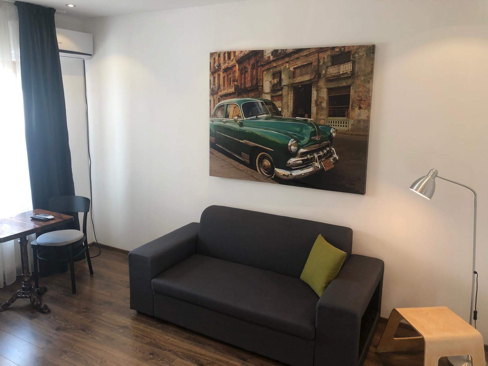 One-bedroom Apartment